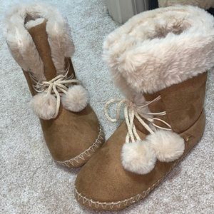 Slip on winter fuzzy boots